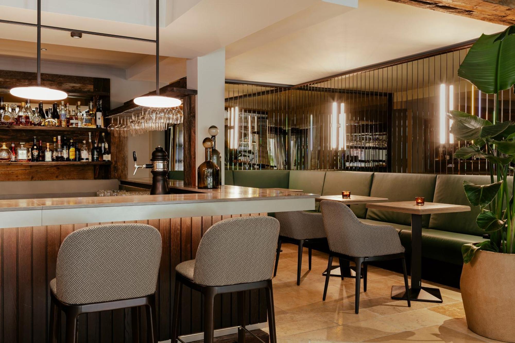 Schloss Zermatt - Cbd & Adaptogenic Spa And Sport Hotel Екстер'єр фото