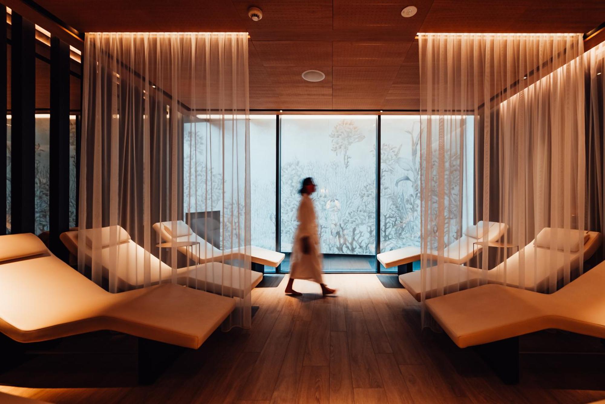 Schloss Zermatt - Cbd & Adaptogenic Spa And Sport Hotel Екстер'єр фото